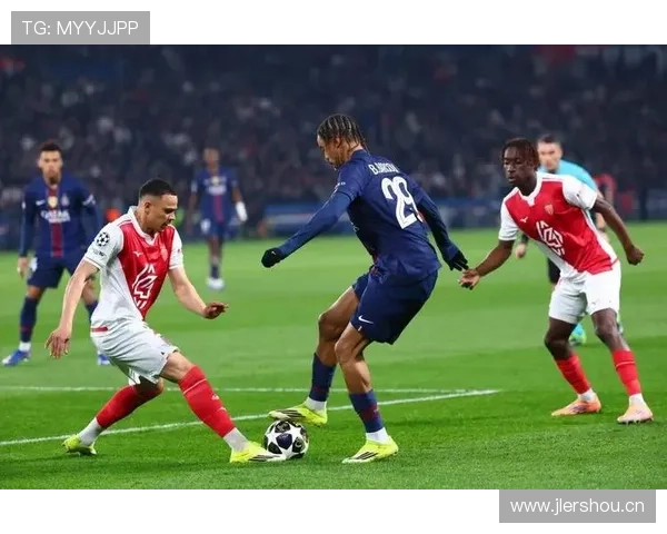 巴黎圣日耳曼阵容深度问题,在多线作战下已开始对赛程密集阶段的稳定性造成影响 巴黎圣日耳曼阵容深度问题,在多线作战下已开始对赛程密集阶段的稳定性造成影响